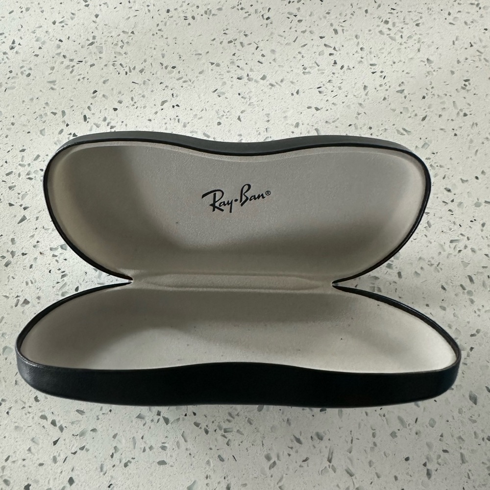 Ray Ban glasses case. Like new.